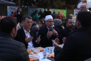 Pınar Bulvarı’nda Binler Gönül Sofralarında Buluştu
